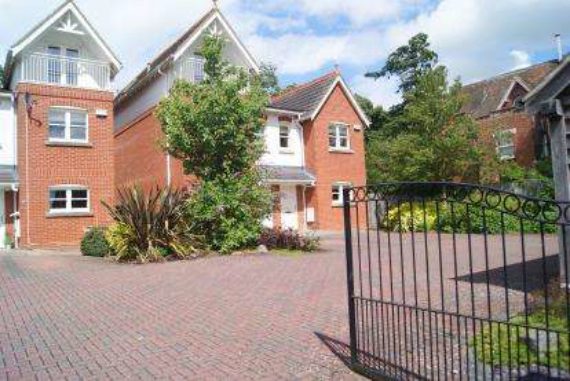 3 Bedroom Semi-Detac...